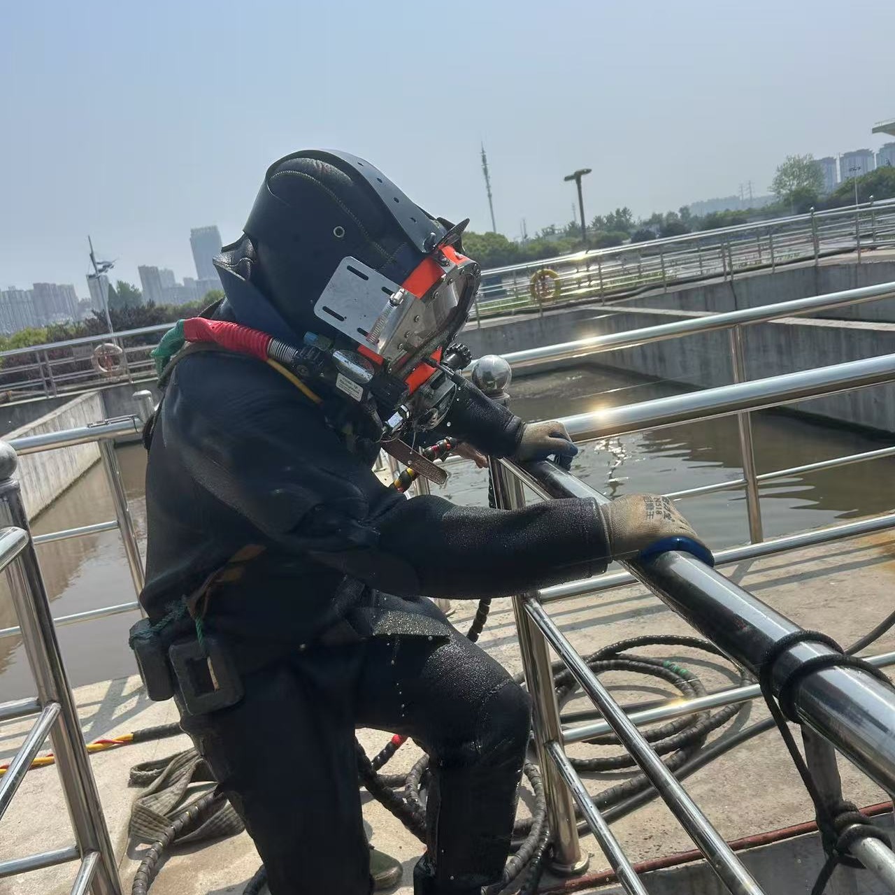 潜水施工_水下清污-盛龙经验丰富