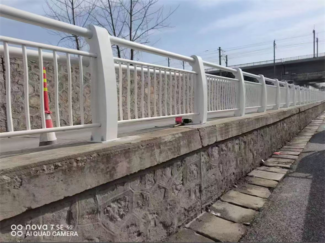 人行道栏杆随时询价