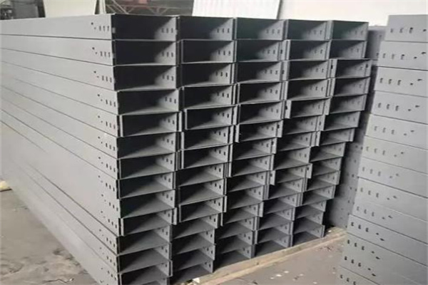 镀锌梯式桥架专业厂家大量现货