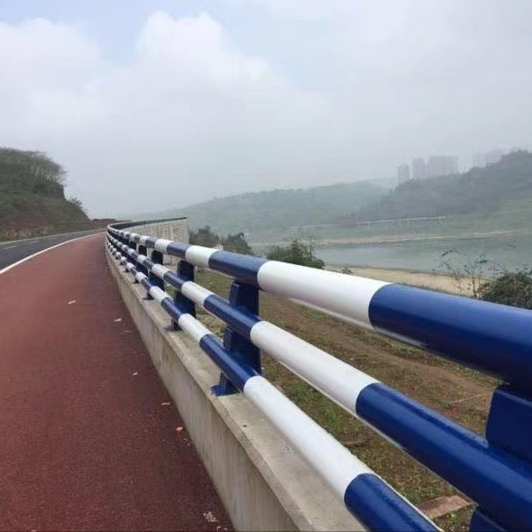 护栏库存丰富
