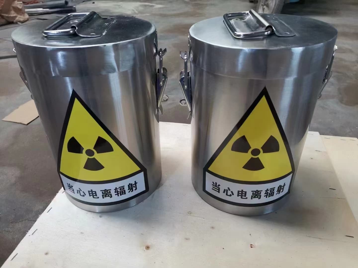 不锈钢体铅箱现货热销