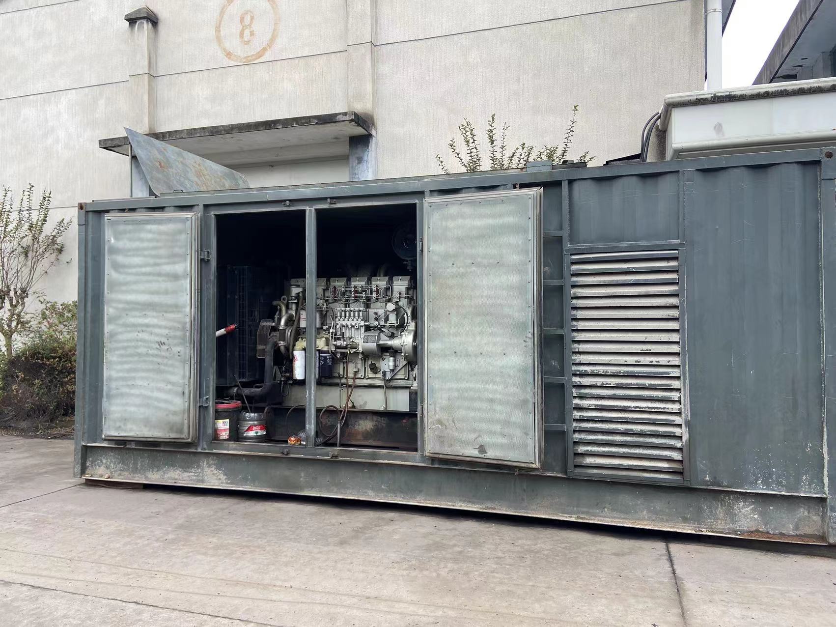 发电机租赁出租厂家（400KW/500KW/600KW/800KW/1000KW进口发电机组低油耗低价位）长期供应