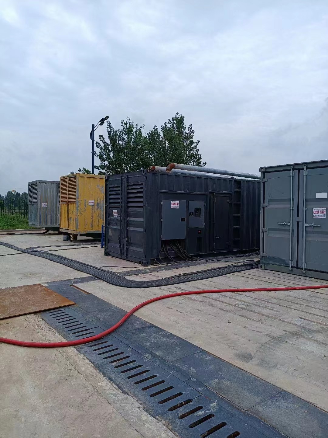 200KW发电机出租租赁400KW发电机电缆线出租UPS电源出租10KV高压发电机出租精英团队